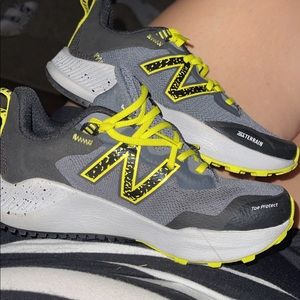 Youth Size 13 New Balance Tennis Shoes